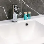 Luminous Near The Marina With Parking - 3br *