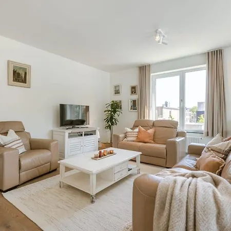 Daire Luminous Near The Marina With Parking - 3br *