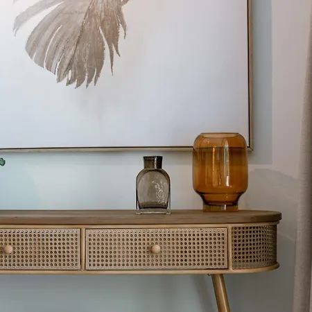 Luminous Near The Marina With Parking - 3br Appartement Oostende