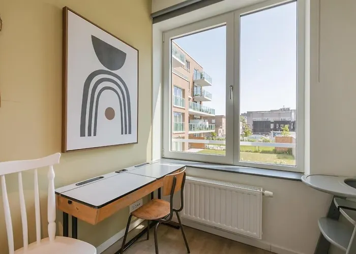 Luminous Near The Marina With Parking - 3br Appartement