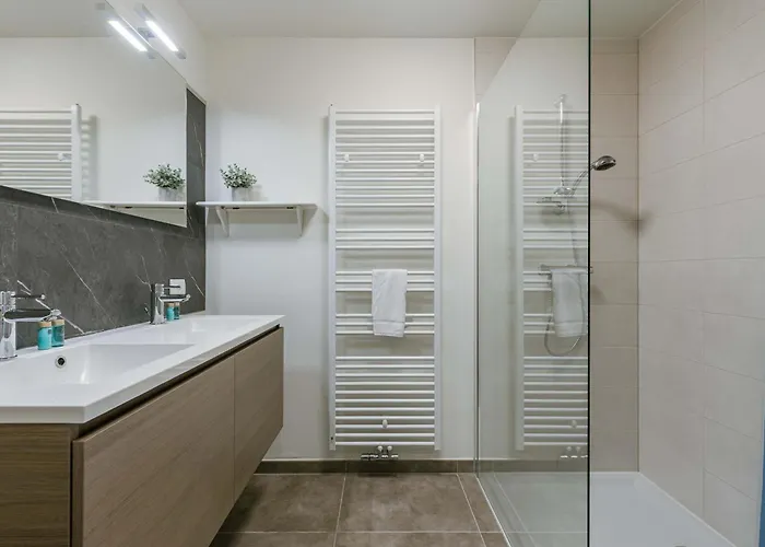 Appartement Luminous Near The Marina With Parking - 3br *