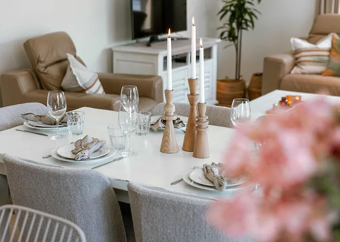 Luminous Near The Marina With Parking - 3br Appartement Oostende